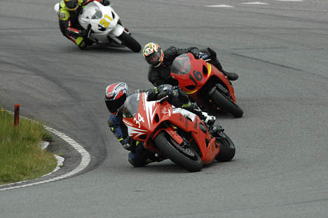 Man kan opleve motorcykler i fire forskellige klasser ved Padborg Parks Racing Festival.